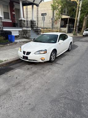 White 2006 Pontiac Grand Prix Base