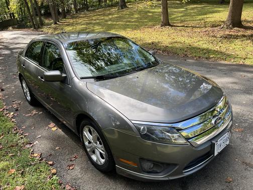 2012 Ford Fusion SE
