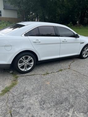 2015 Ford Taurus SEL