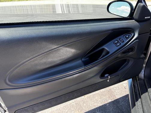 Gray 2004 Ford Mustang Mach I