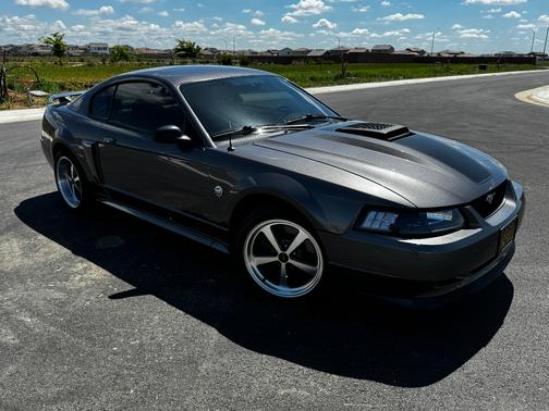 Gray 2004 Ford Mustang Mach I