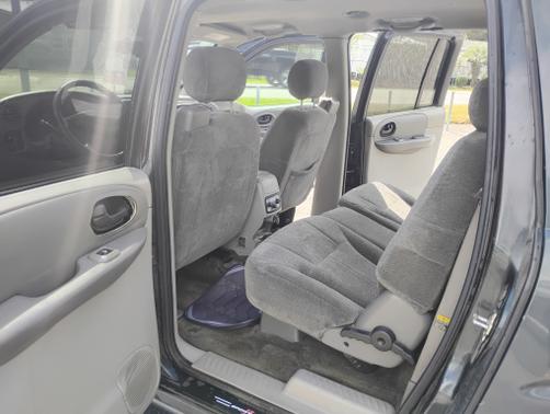 2004 Chevrolet TrailBlazer EXT LS