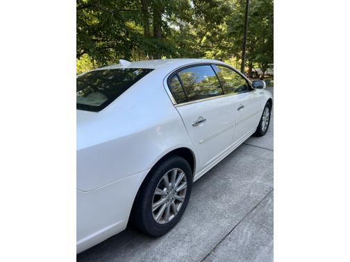 Photo 2 of 6 of 2010 Buick Lucerne CXL