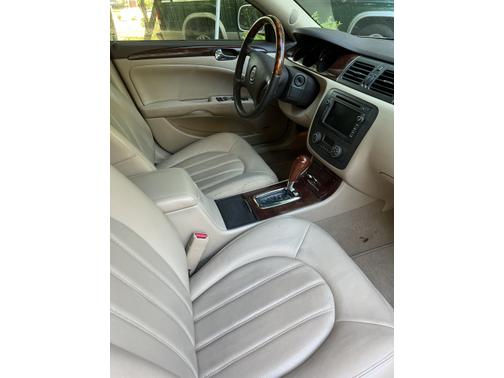Photo 4 of 6 of 2010 Buick Lucerne CXL
