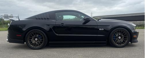 Black 2011 Ford Mustang GT Premium