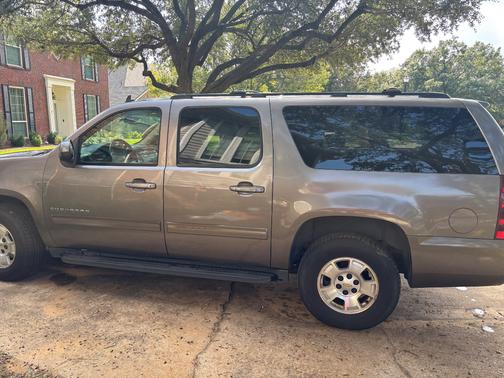 2012 Chevrolet Suburban 1500 LT