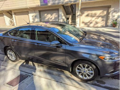 Photo 1 of 12 of 2018 Ford Fusion Energi SE Luxury