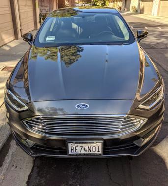 Photo 2 of 12 of 2018 Ford Fusion Energi SE Luxury