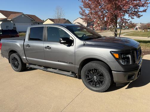 2019 Nissan Titan SV