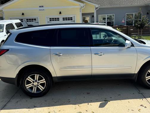 Silver 2017 Chevrolet Traverse 2LT
