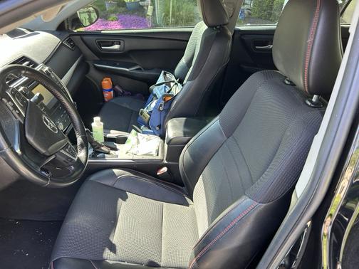 Black 2016 Toyota Camry SE