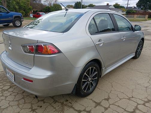 2017 Mitsubishi Lancer ES
