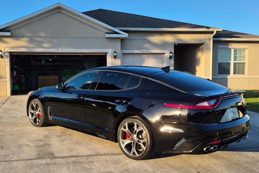 2018 Kia Stinger GT1