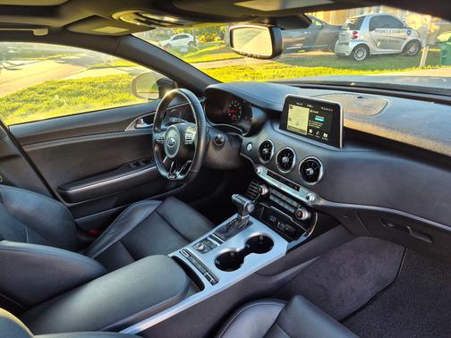2018 Kia Stinger GT1