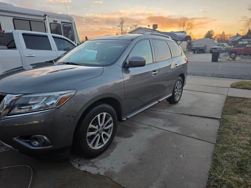 2015 Nissan Pathfinder SV