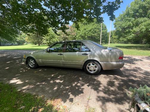 Gold 1999 Mercedes-Benz S-Class S420
