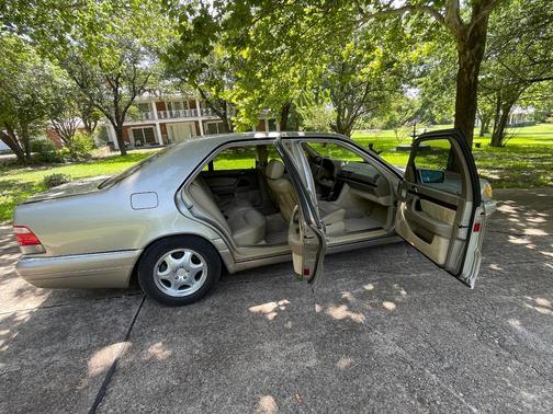 Gold 1999 Mercedes-Benz S-Class S420