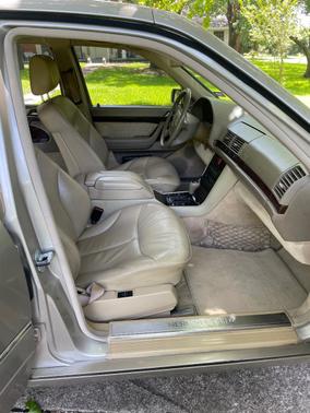 Gold 1999 Mercedes-Benz S-Class S420