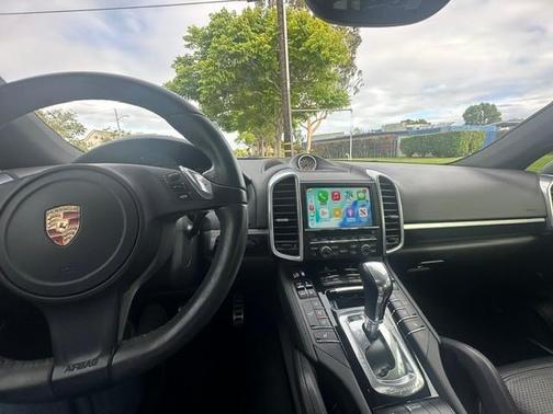Silver 2013 Porsche Cayenne Cayenne S