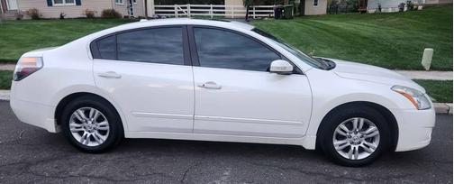 White 2012 Nissan Altima 2.5 SL