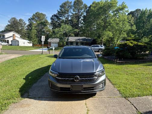 Gray 2022 Volkswagen Jetta 1.4T Sport