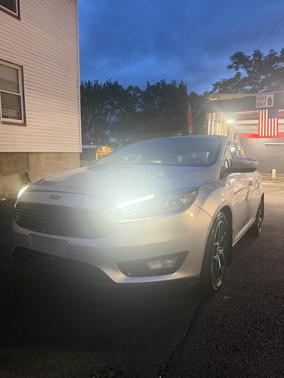Silver 2018 Ford Focus SE