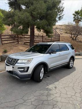 Silver 2016 Ford Explorer XLT
