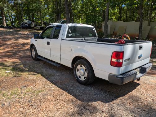 White 2008 Ford F-150 XL SuperCab