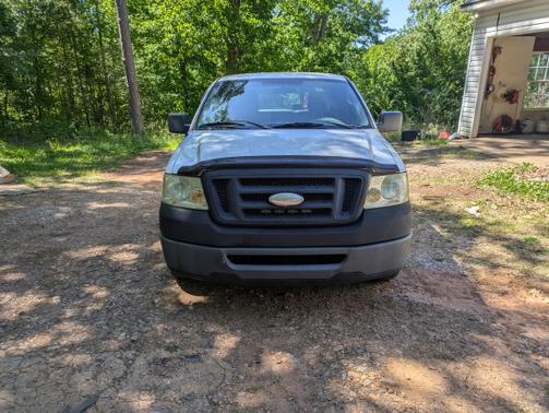 White 2008 Ford F-150 XL SuperCab