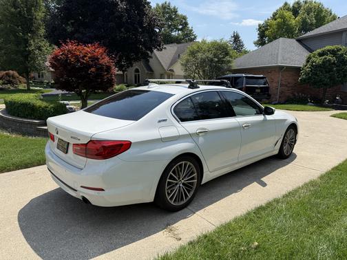 White 2018 BMW 530e xDrive iPerformance