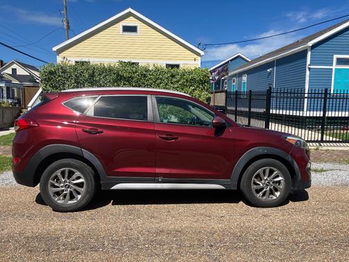 2017 Hyundai TUCSON SE