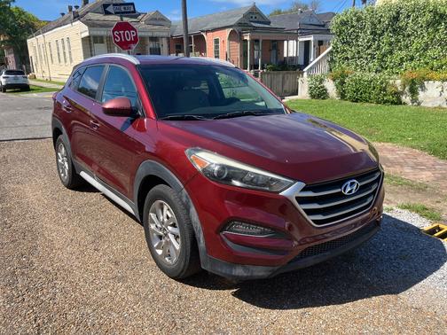 2017 Hyundai TUCSON SE