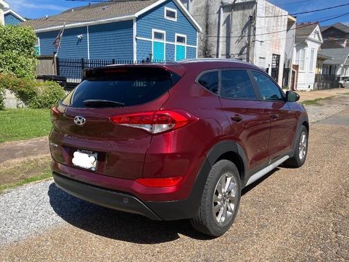 2017 Hyundai TUCSON SE