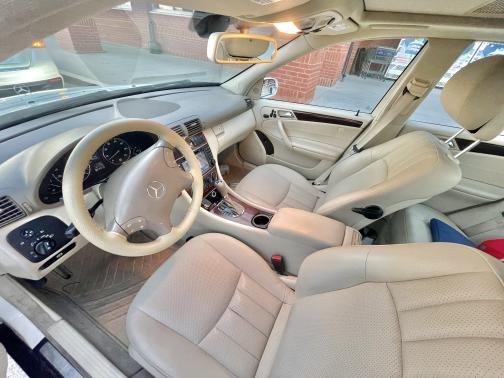 Photo 1 of 6 of 2007 Mercedes-Benz C-Class C280 4MATIC