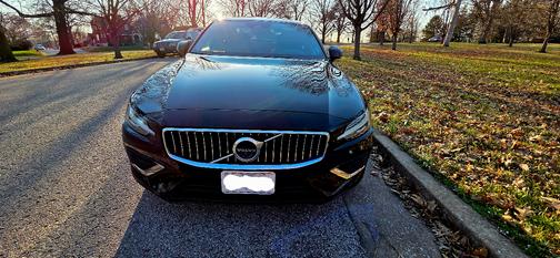 Black 2019 Volvo S60 Hybrid T8 Inscription