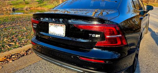 Black 2019 Volvo S60 Hybrid T8 Inscription