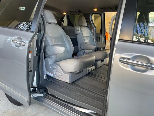 2015 Toyota Sienna XLE
