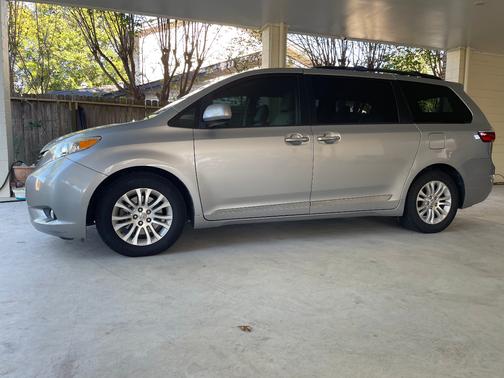 2015 Toyota Sienna XLE