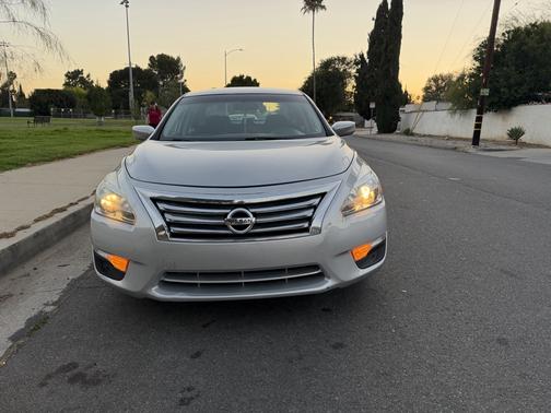 Silver 2015 Nissan Altima 2.5 S