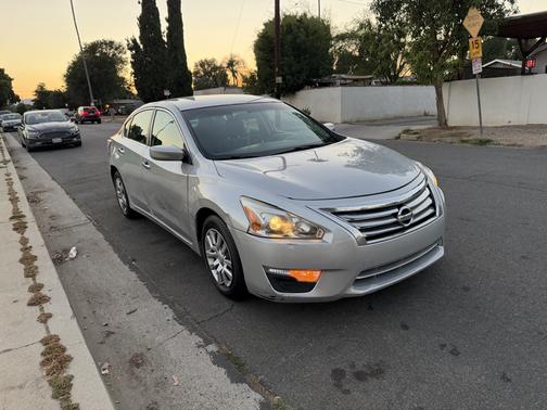 Silver 2015 Nissan Altima 2.5 S