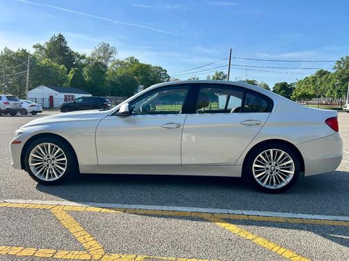 White 2014 BMW 328 i xDrive
