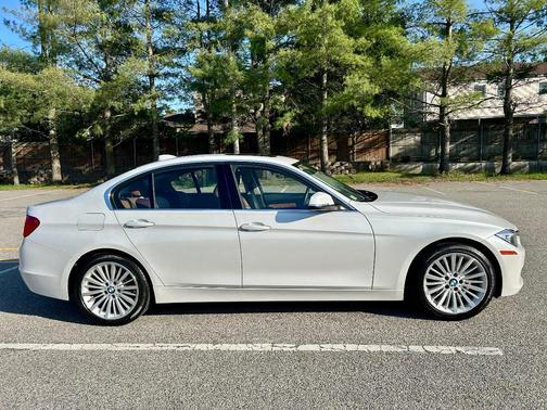 White 2014 BMW 328 i xDrive