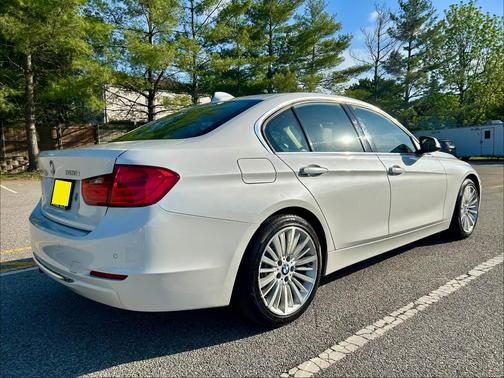 White 2014 BMW 328 i xDrive