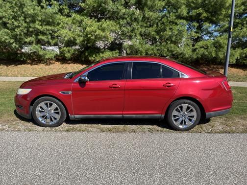 2010 Ford Taurus Limited