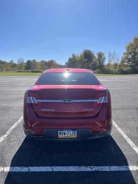 2010 Ford Taurus Limited