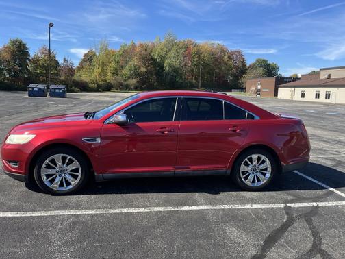 2010 Ford Taurus Limited