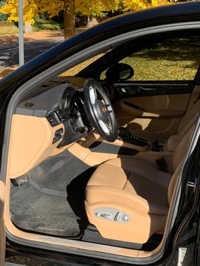 2017 Porsche Macan Macan