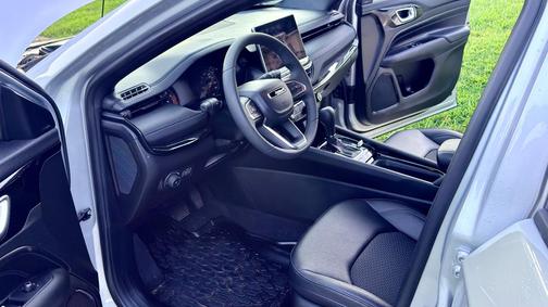 Silver 2025 Jeep Compass Latitude