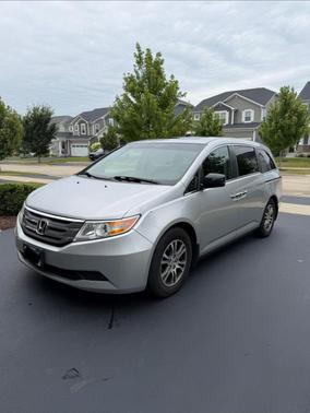 Silver 2013 Honda Odyssey EX-L
