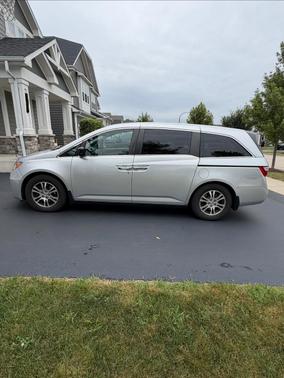 Silver 2013 Honda Odyssey EX-L